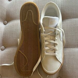 Women’s Nike Court Legacy sneaker